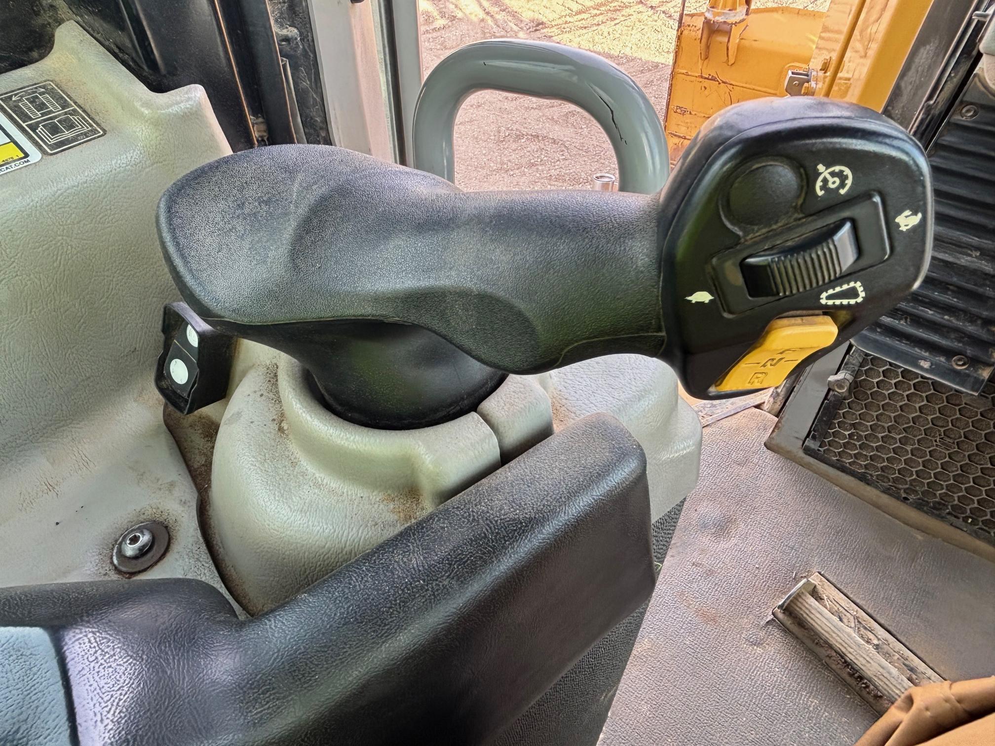 2014 CATERPILLAR D6T - view 13 of 27